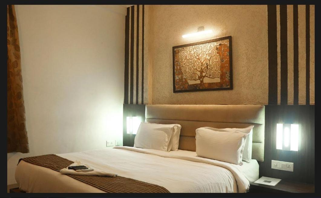 The Regal Park Hotel Визакхапатнам Екстериор снимка
